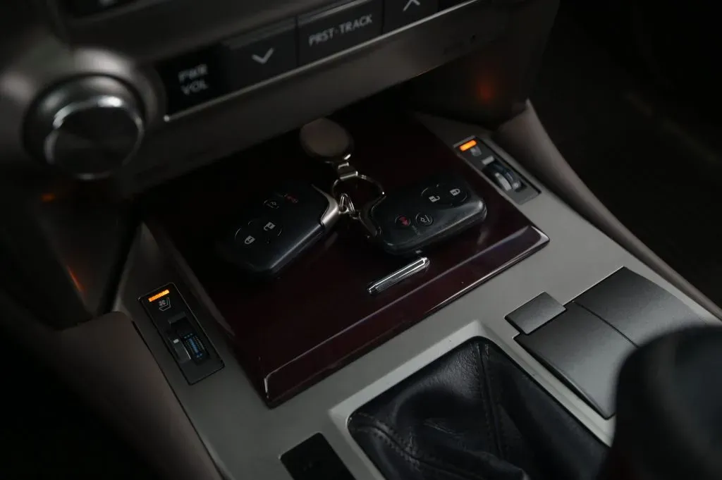 Lexus GX photo 28