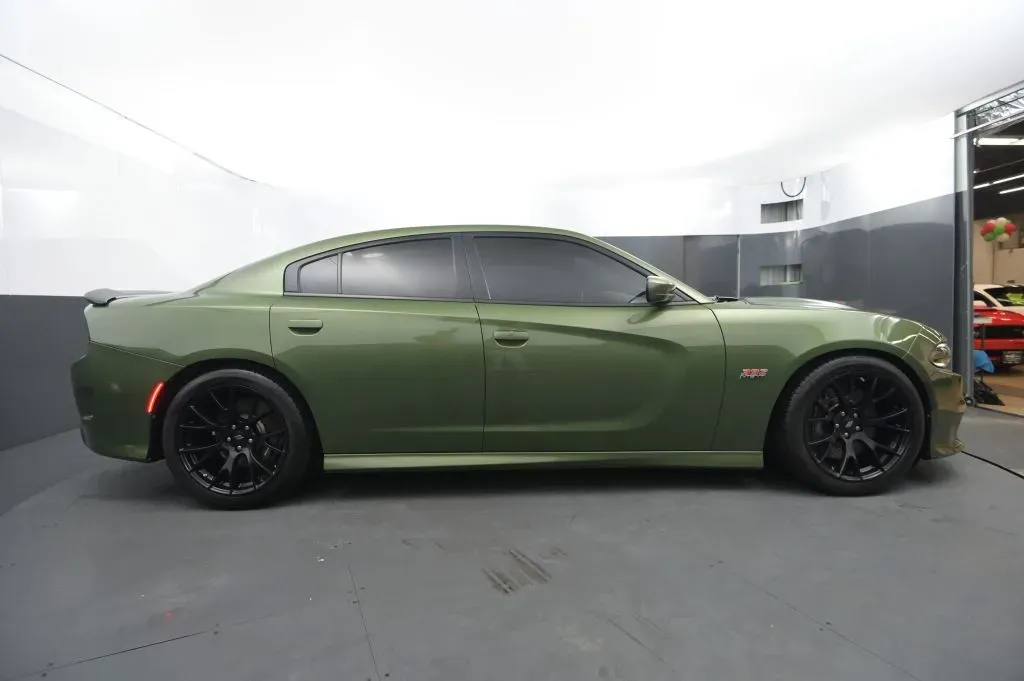 Dodge Charger photo 6