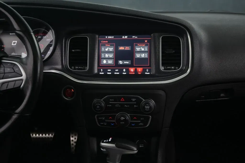 Dodge Charger photo 35