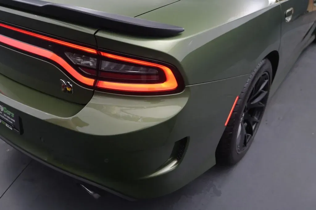 Dodge Charger photo 17
