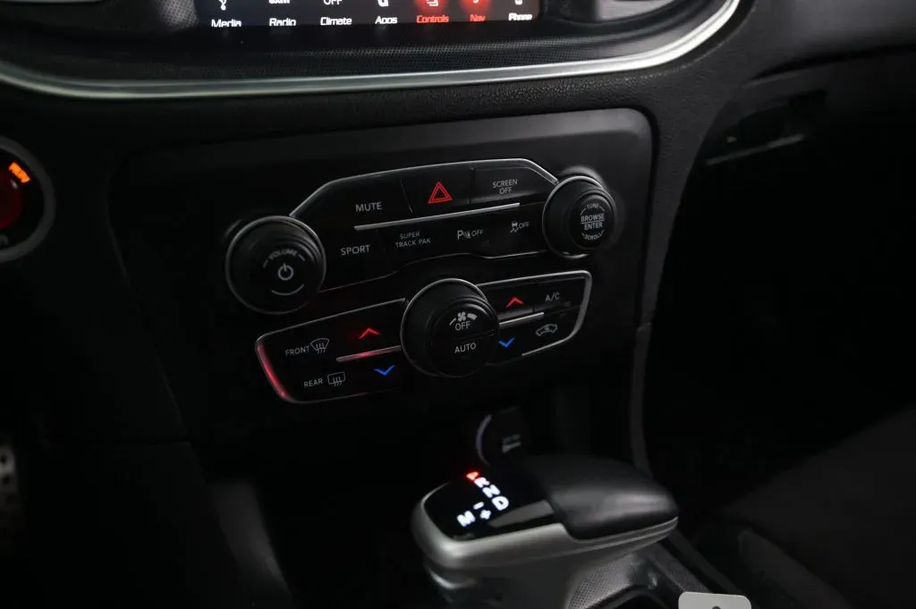 Dodge Charger photo 28