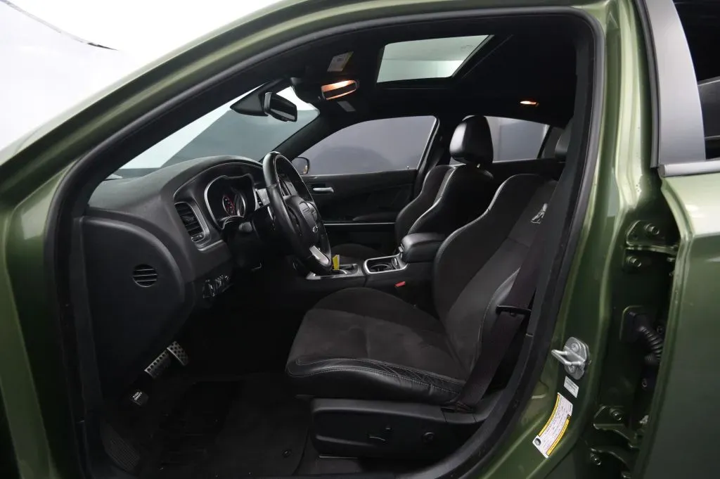 Dodge Charger photo 40