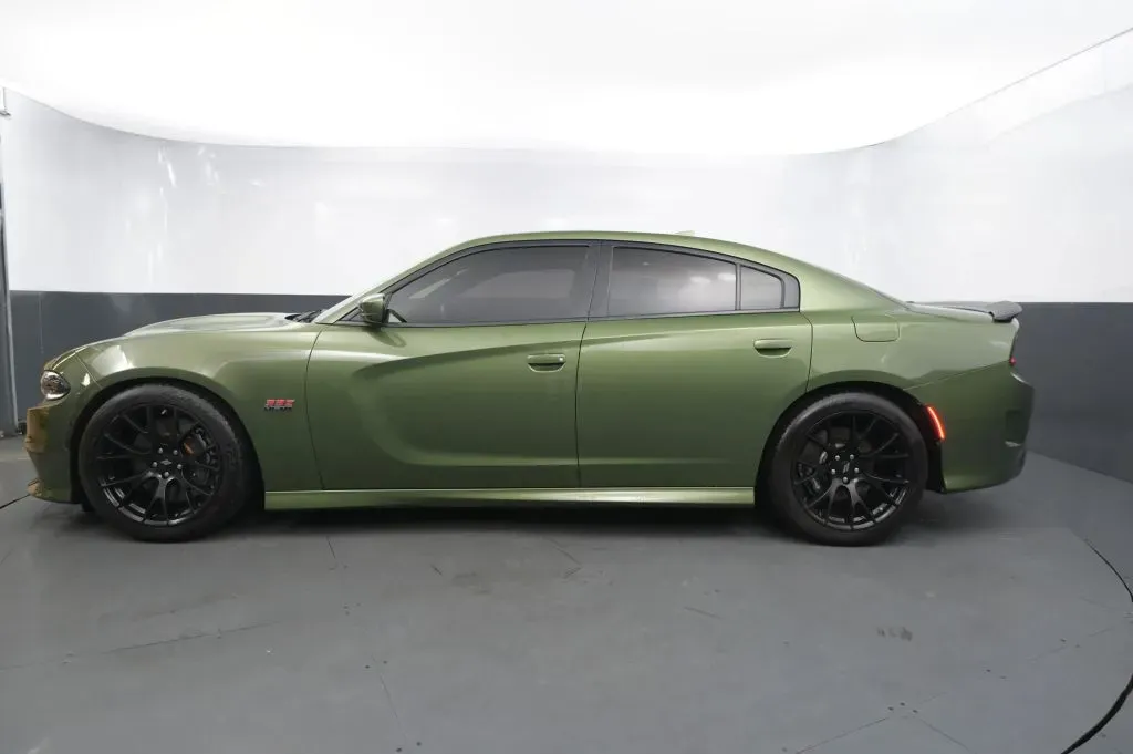 Dodge Charger photo 2