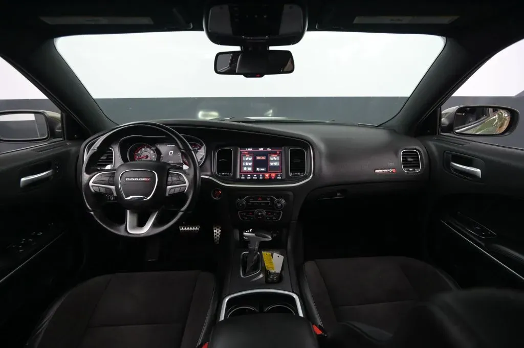 Dodge Charger photo 33