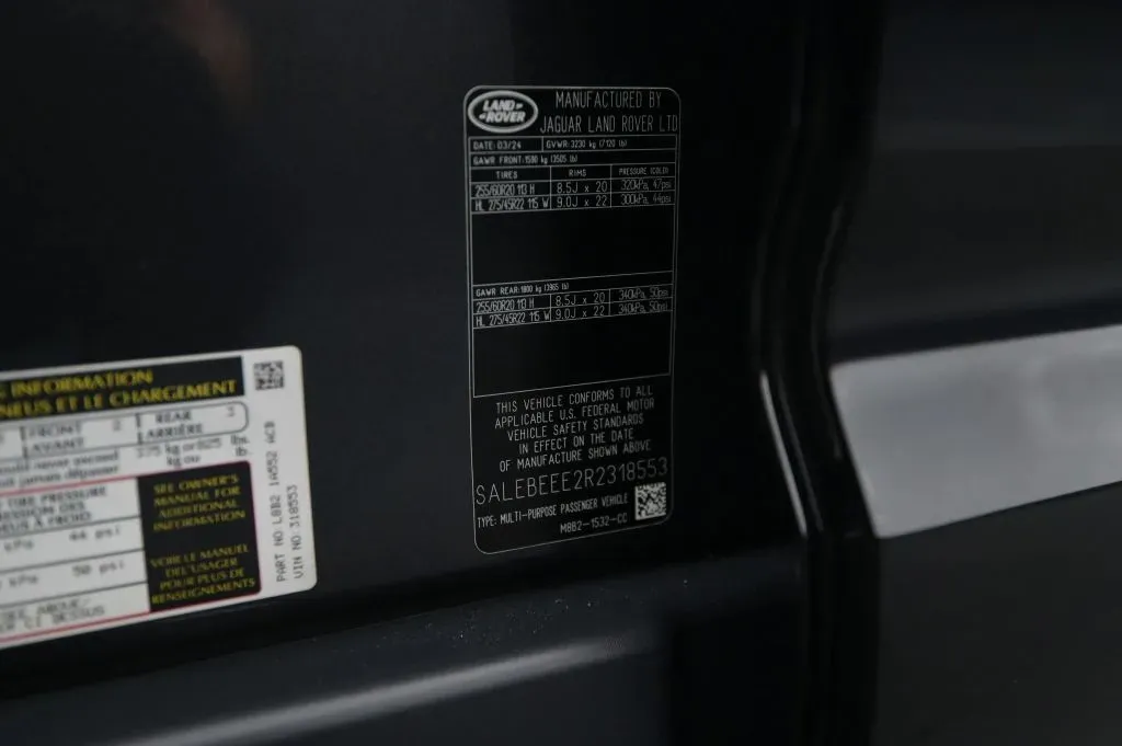 Land Rover Defender photo 23