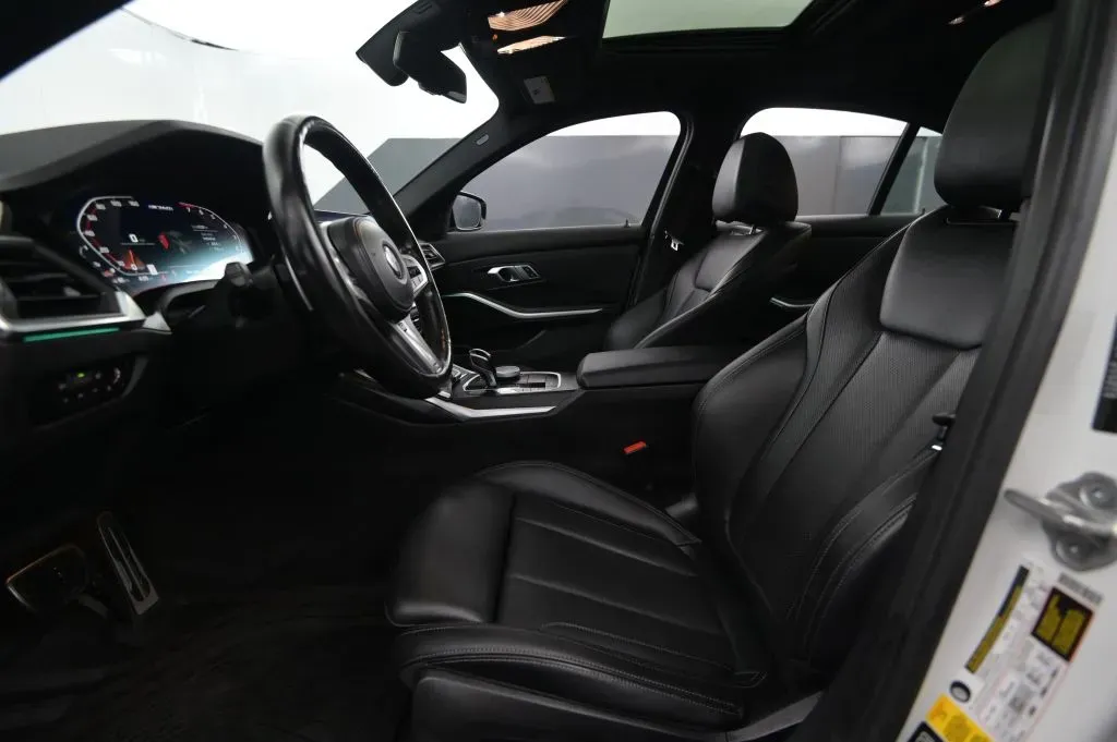BMW 3 Series photo 39