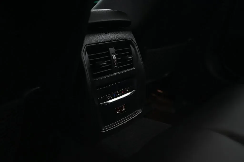 BMW 3 Series photo 46