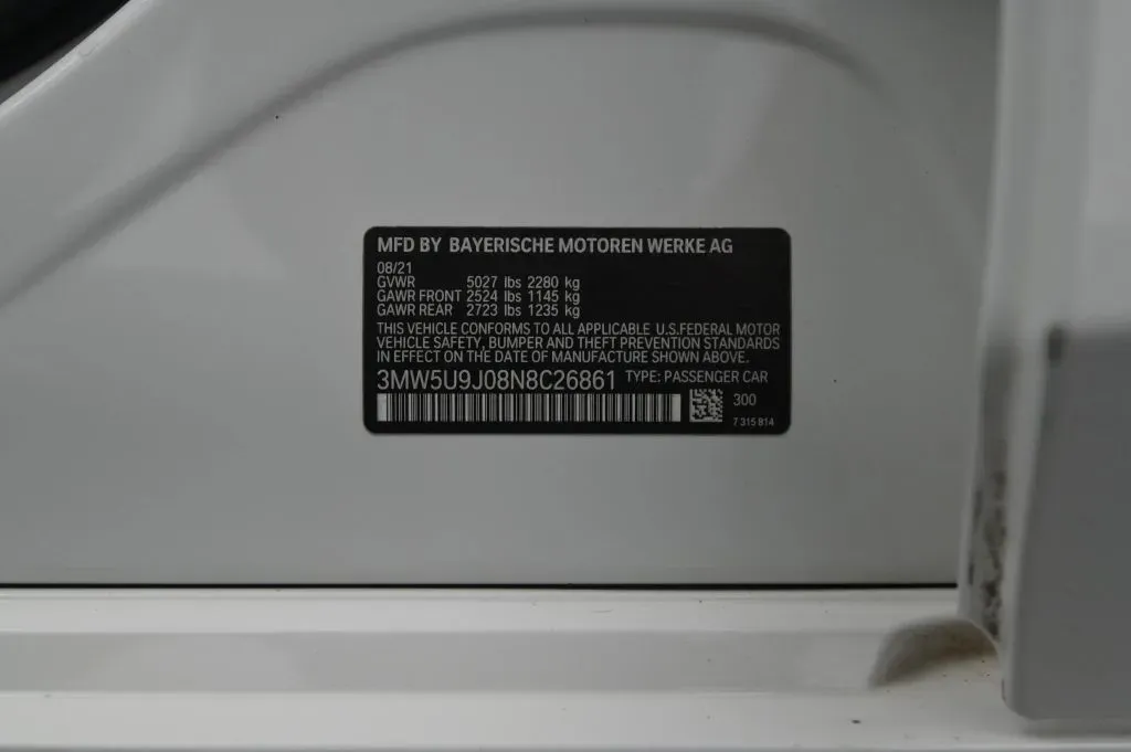 BMW 3 Series photo 21