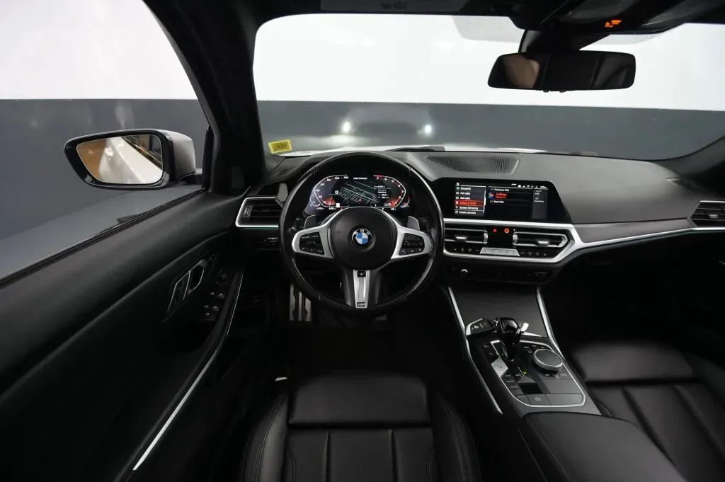 BMW 3 Series photo 37