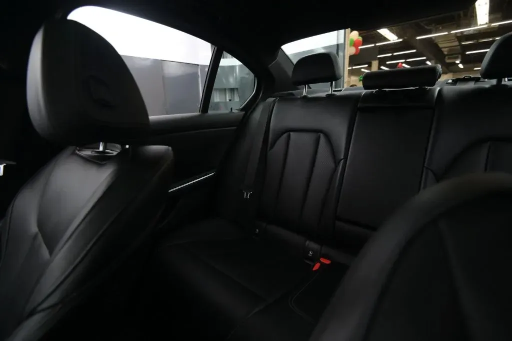 BMW 3 Series photo 43