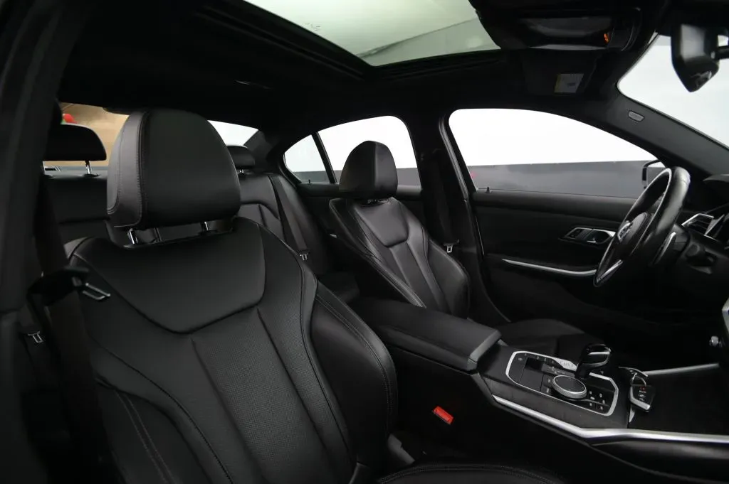 BMW 3 Series photo 52