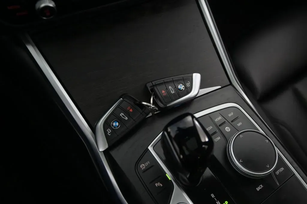 BMW 3 Series photo 28