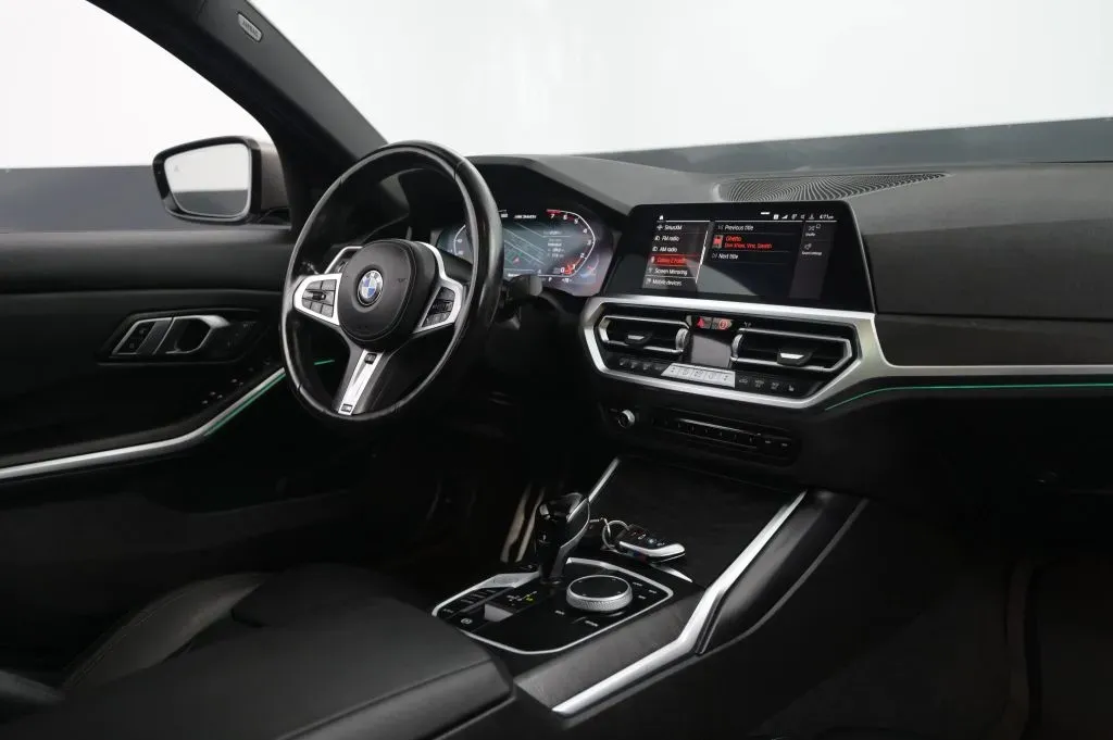 BMW 3 Series photo 50