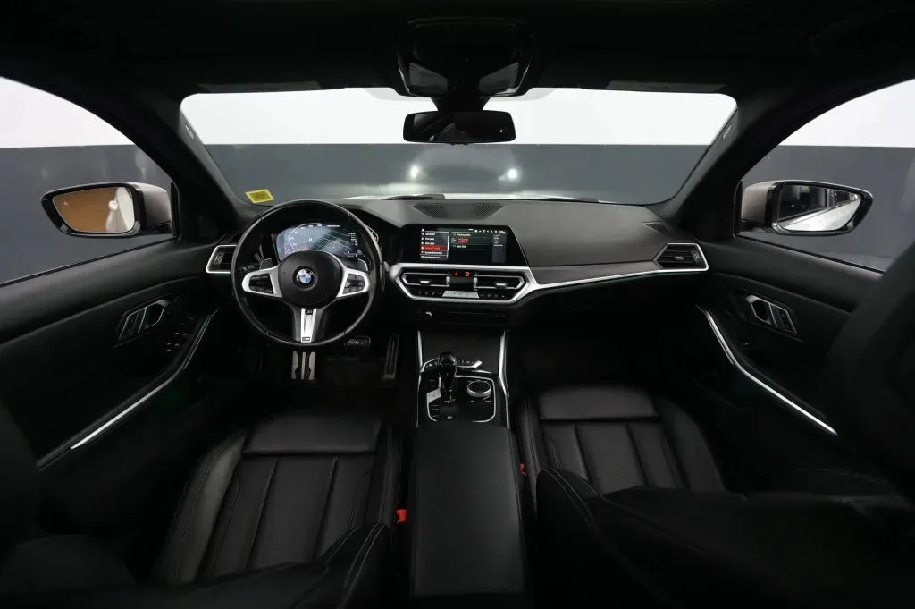 BMW 3 Series photo 31