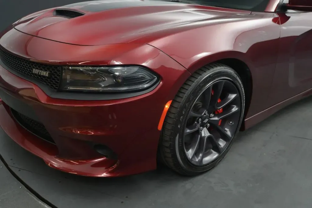 Dodge Charger photo 9