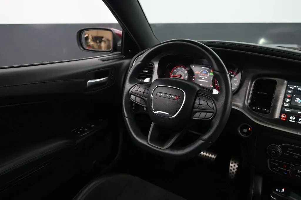 Dodge Charger photo 38