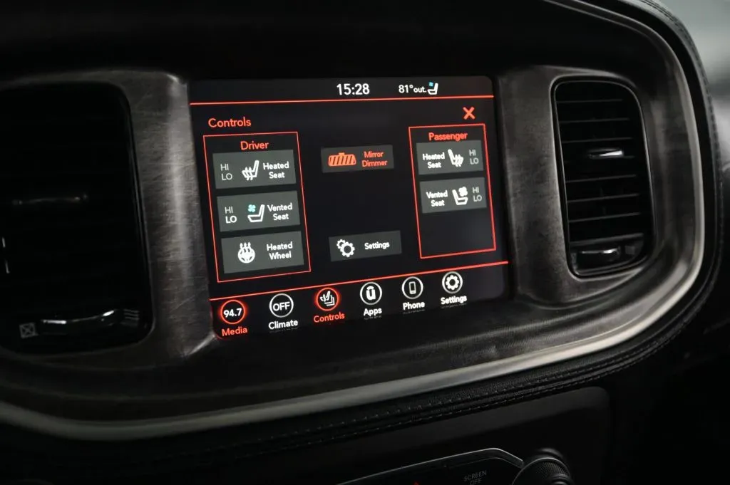 Dodge Charger photo 26
