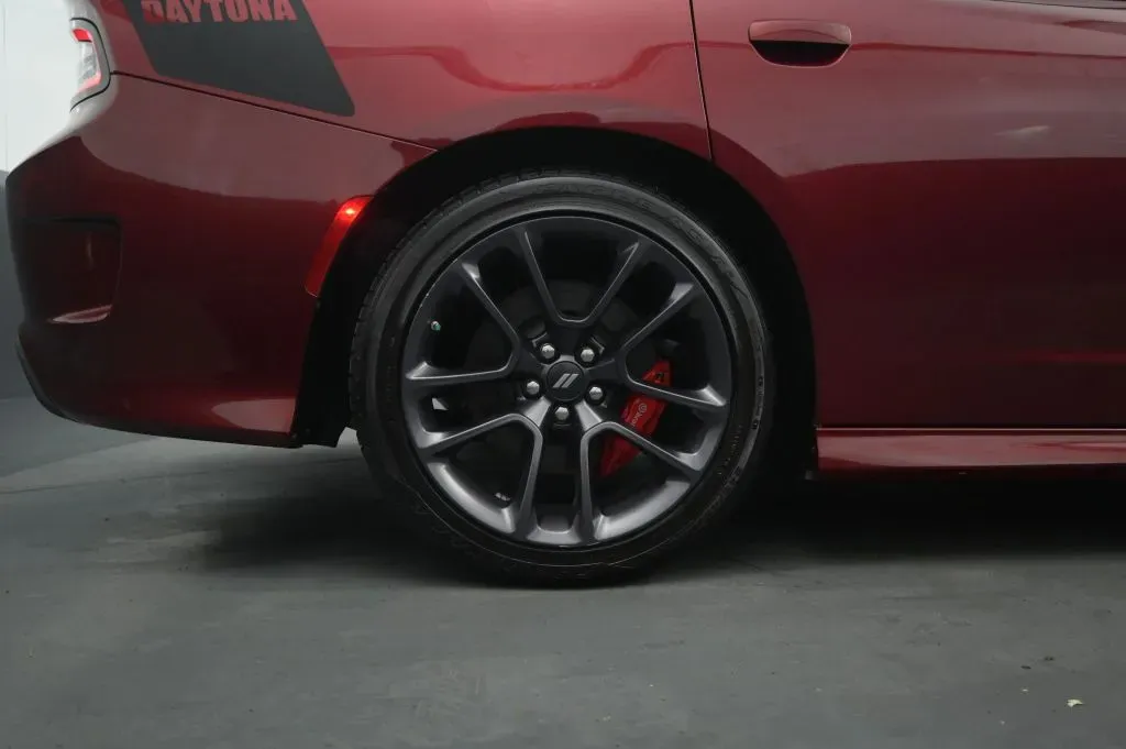 Dodge Charger photo 18