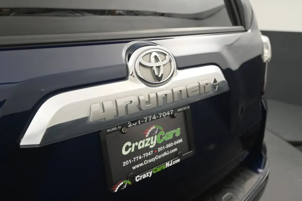 Toyota 4Runner photo 18