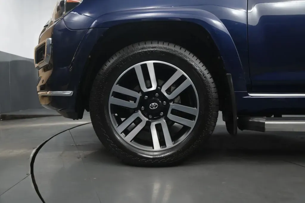 Toyota 4Runner photo 10