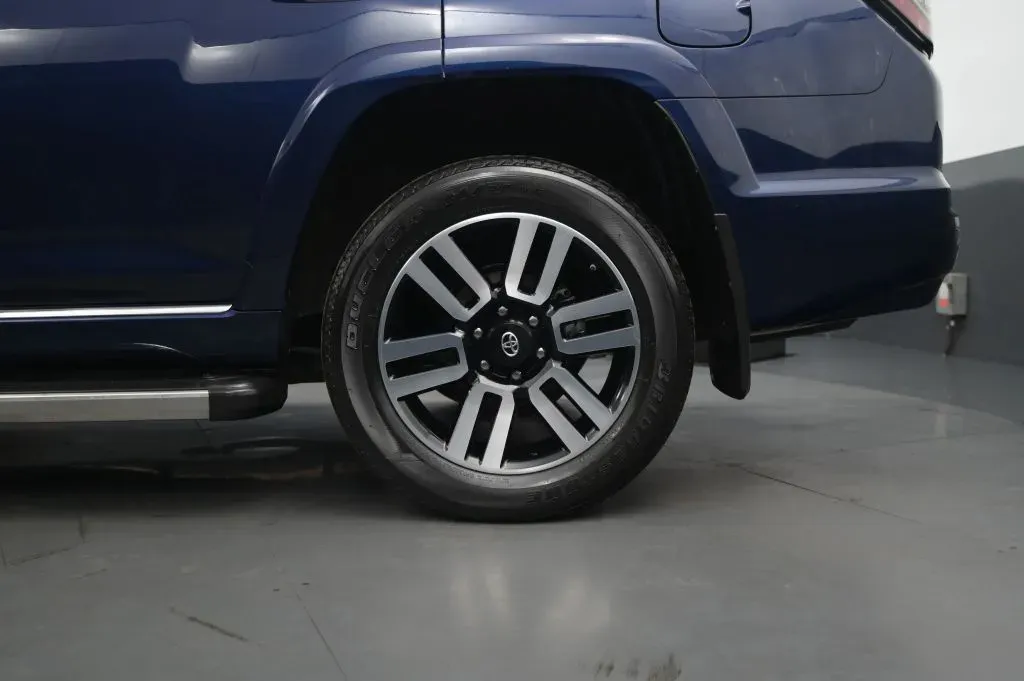 Toyota 4Runner photo 15