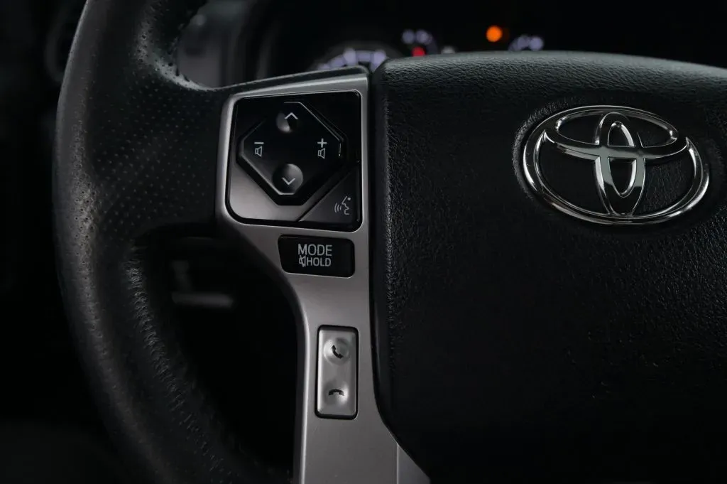 Toyota 4Runner photo 25