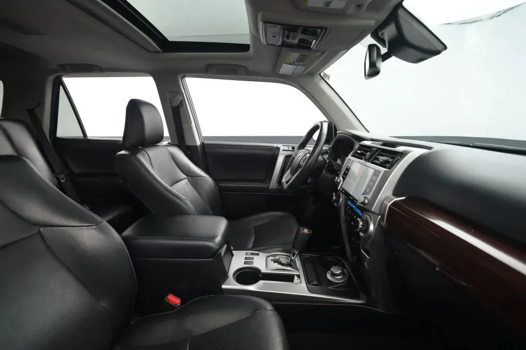Toyota 4Runner photo 52