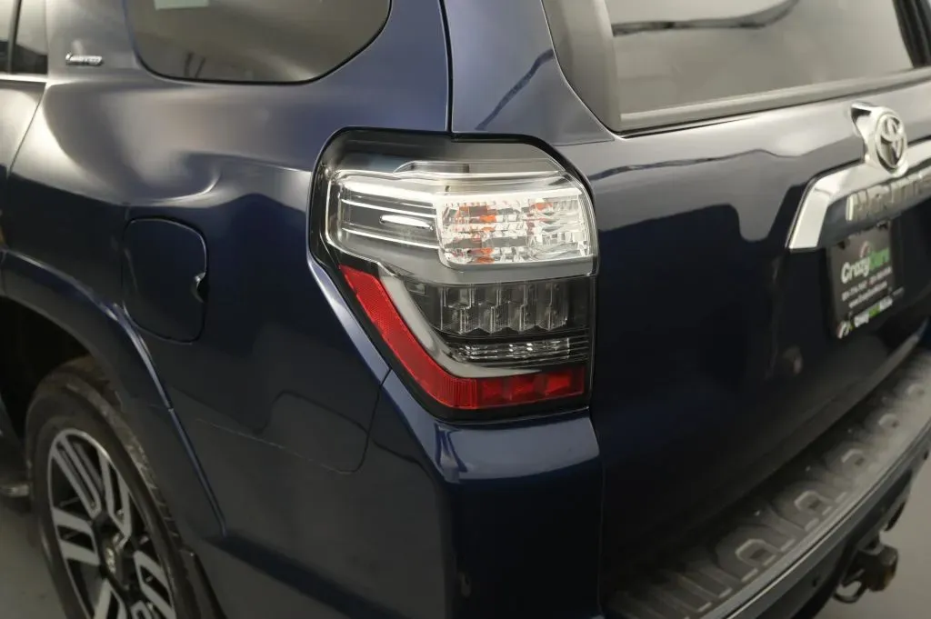 Toyota 4Runner photo 17