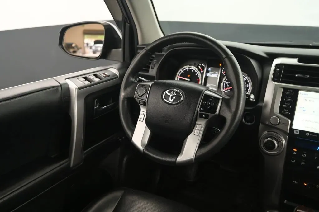 Toyota 4Runner photo 38