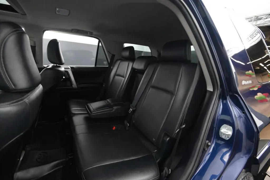 Toyota 4Runner photo 48