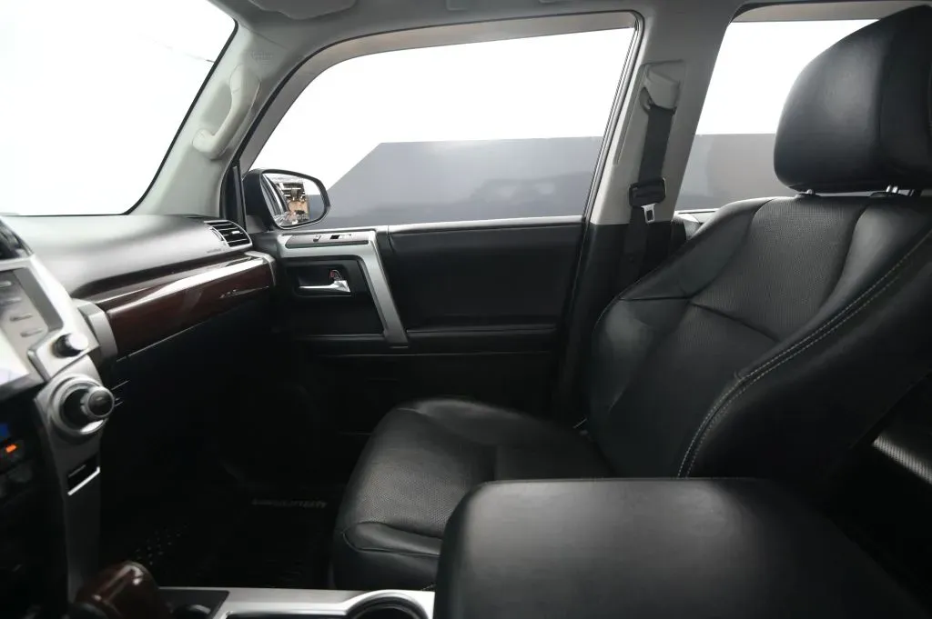 Toyota 4Runner photo 33