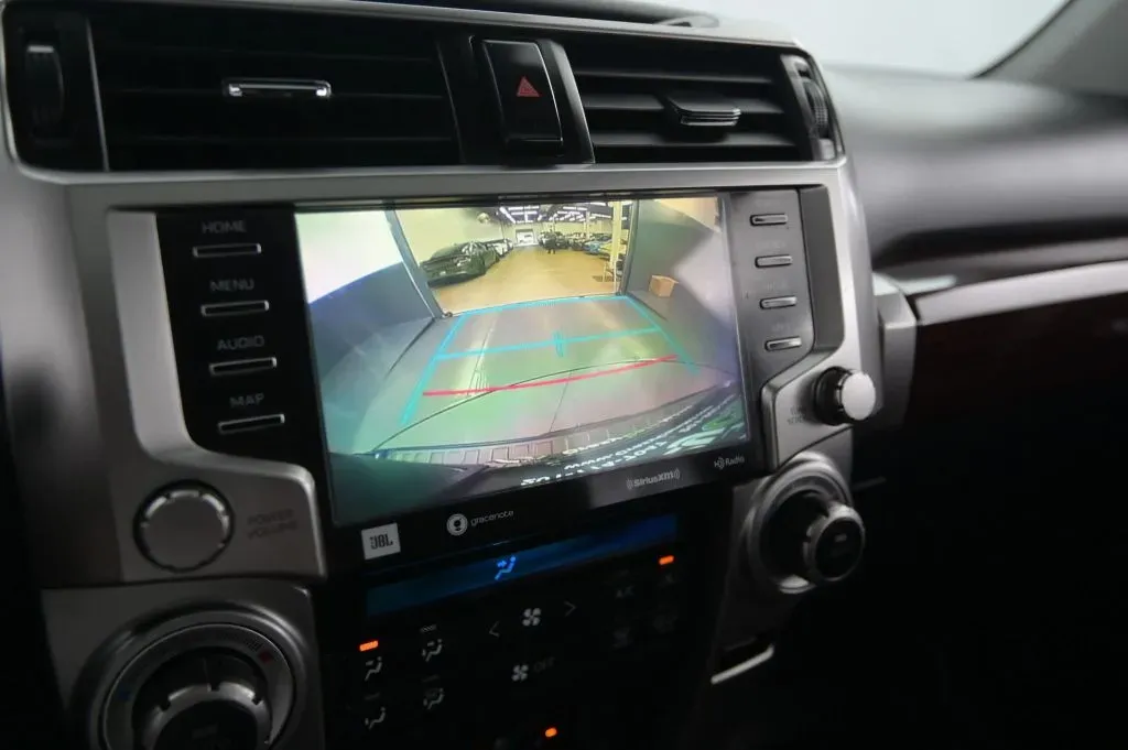 Toyota 4Runner photo 29