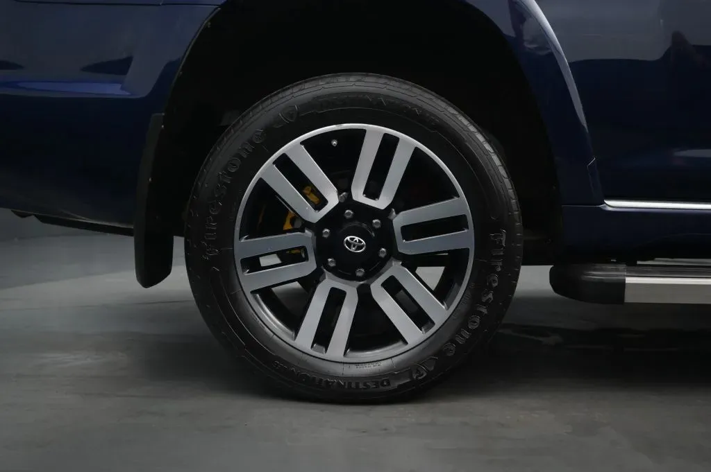 Toyota 4Runner photo 20