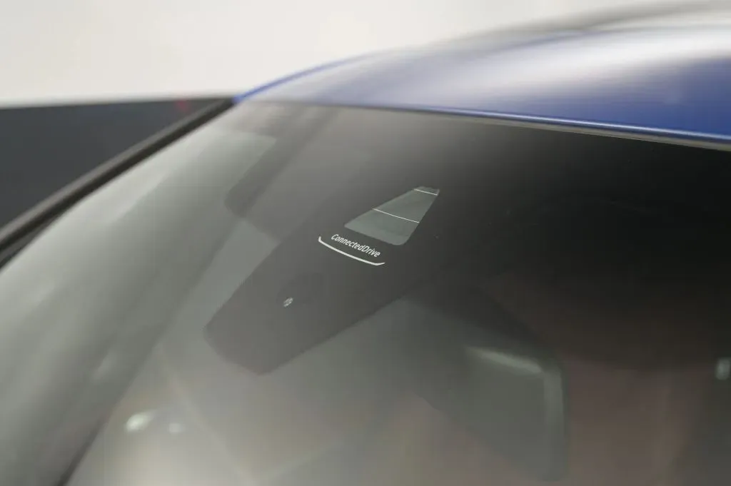 BMW 3 Series photo 12
