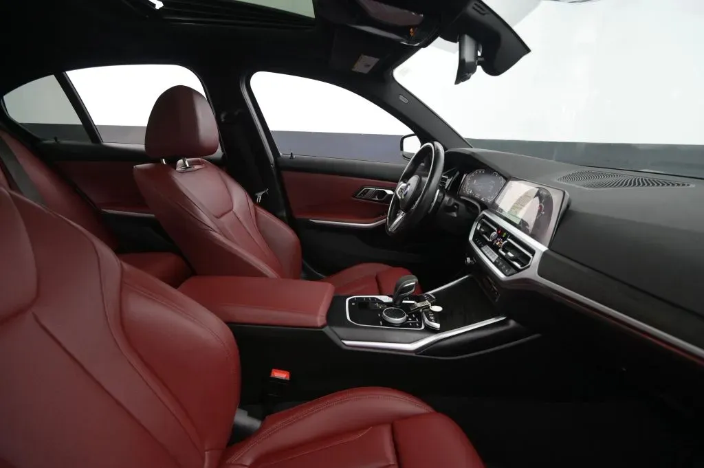 BMW 3 Series photo 49