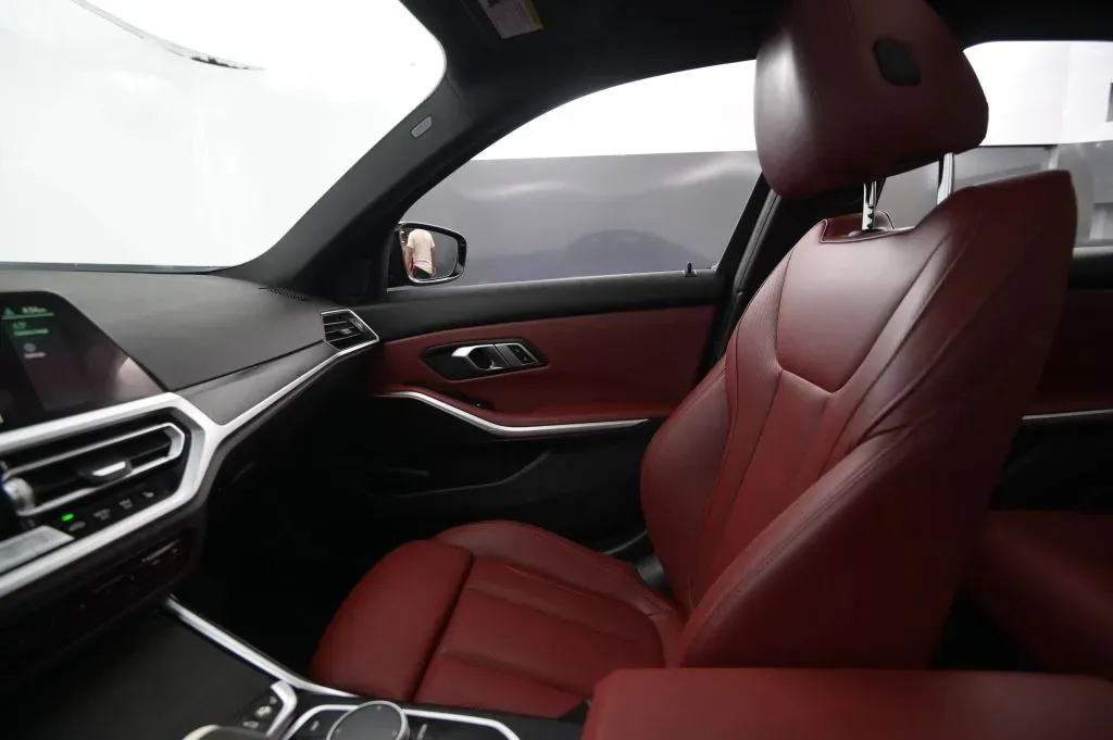 BMW 3 Series photo 28