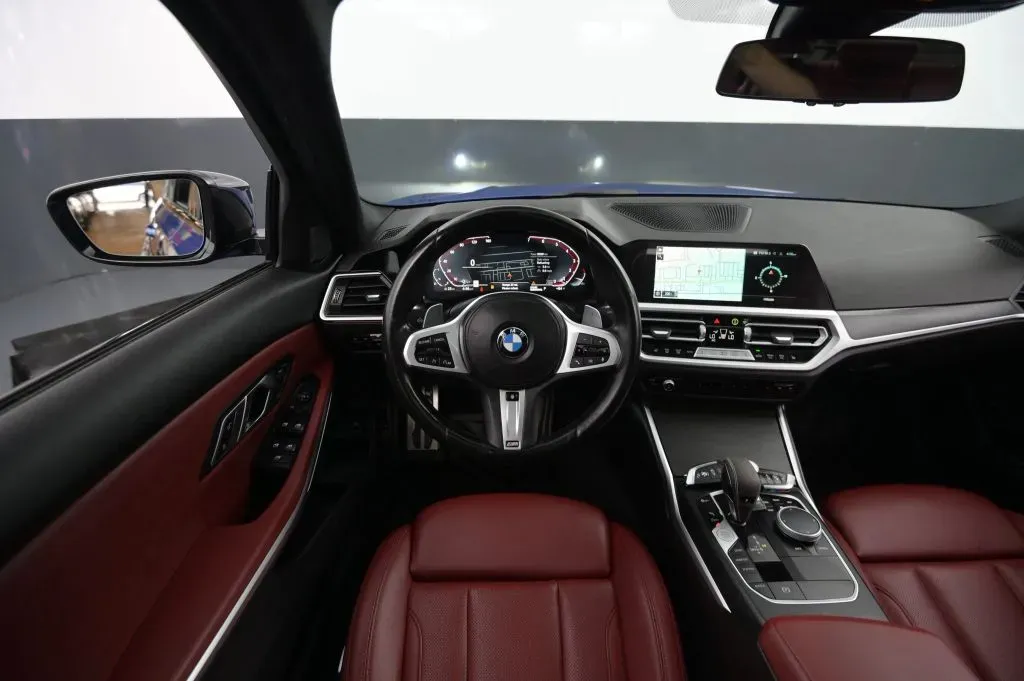 BMW 3 Series photo 36