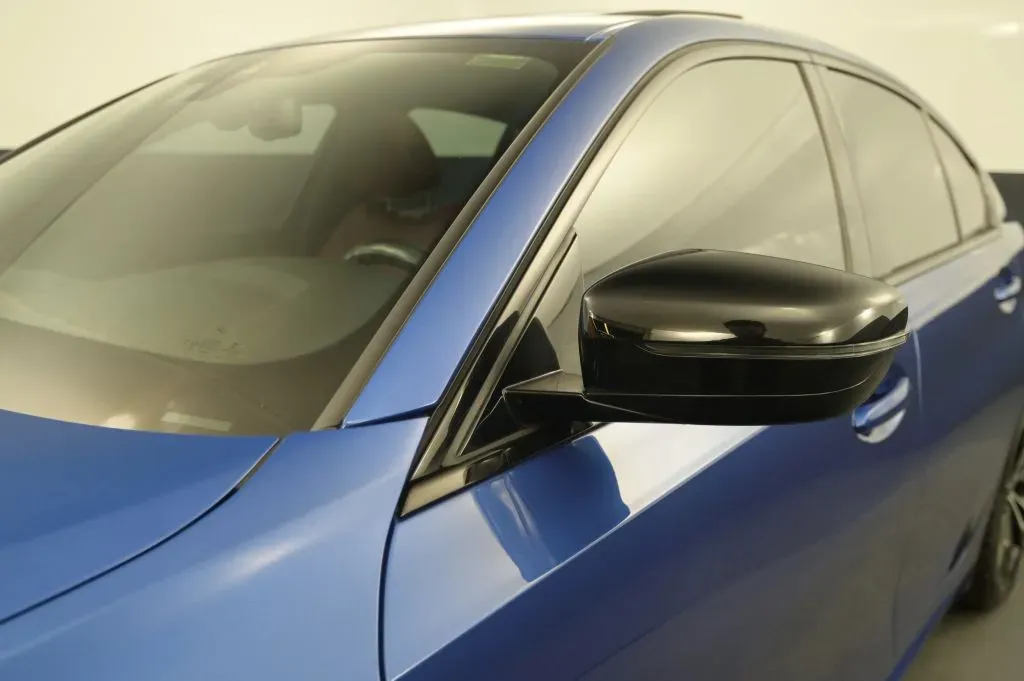 BMW 3 Series photo 11