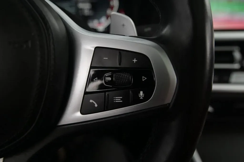 BMW 3 Series photo 24