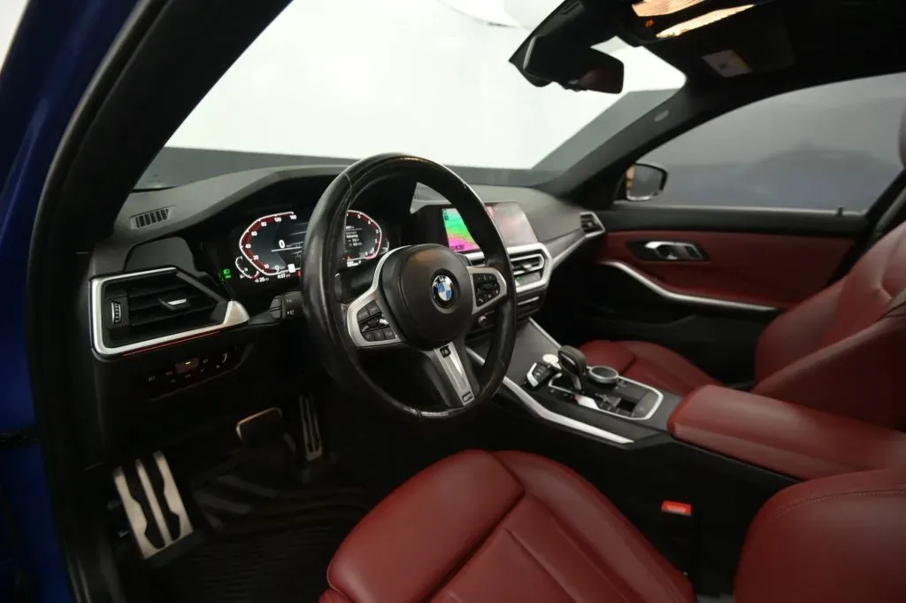 BMW 3 Series photo 39