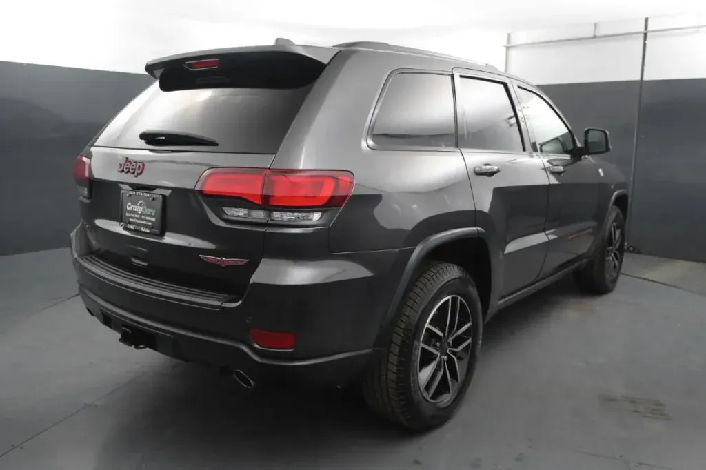Jeep Grand Cherokee photo 5