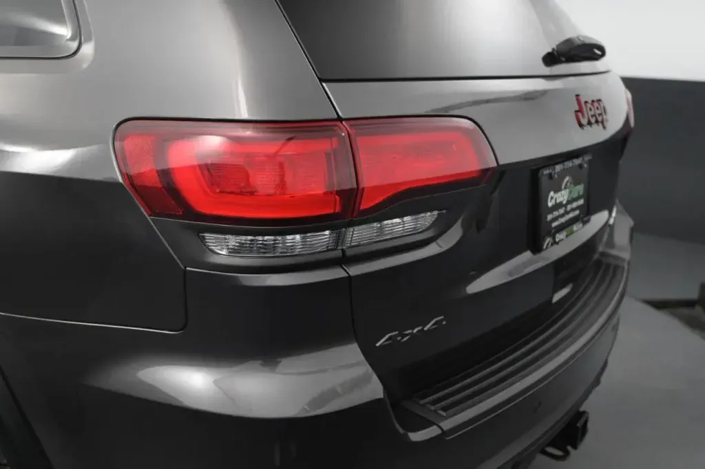 Jeep Grand Cherokee photo 15