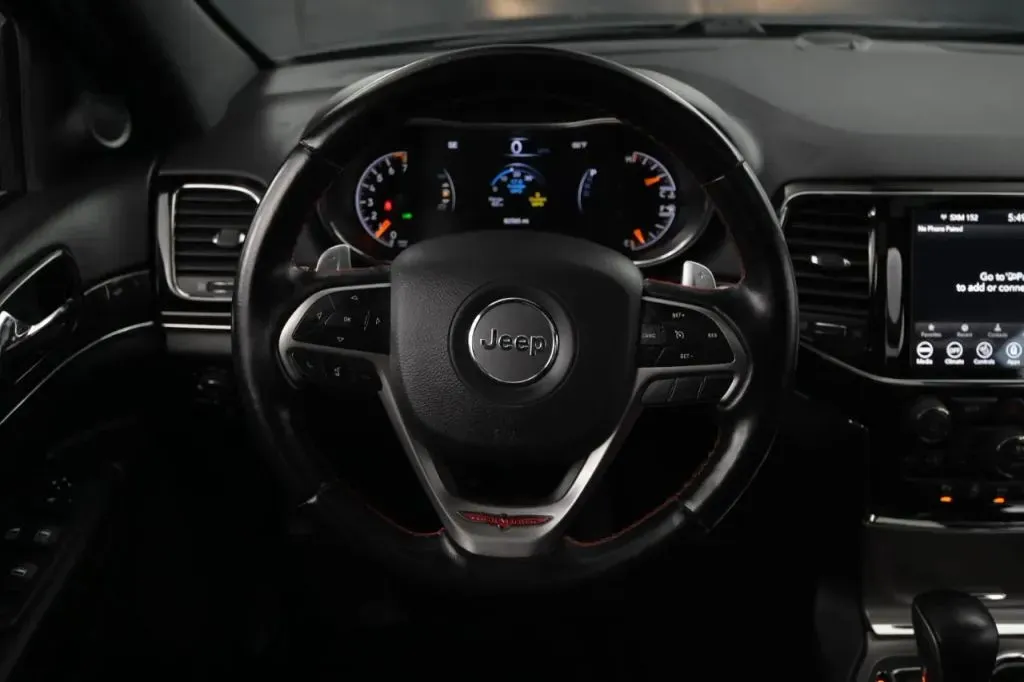 Jeep Grand Cherokee photo 27