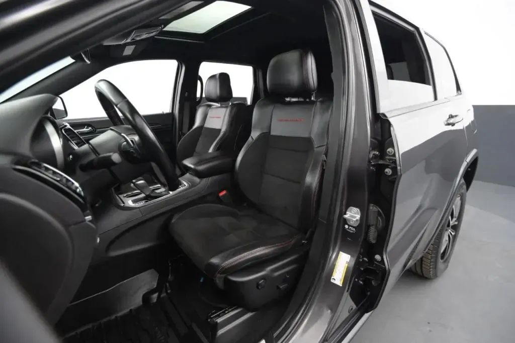 Jeep Grand Cherokee photo 38