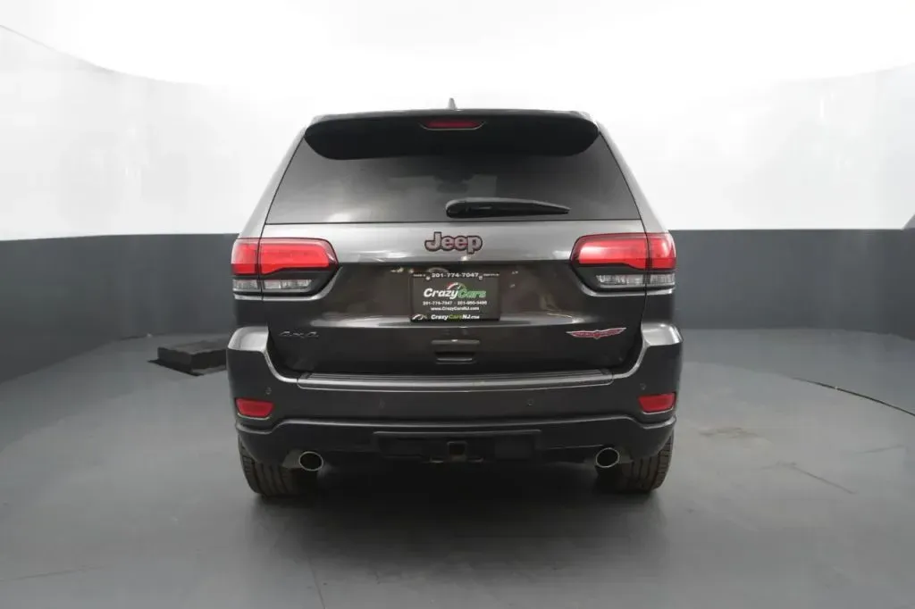 Jeep Grand Cherokee photo 4