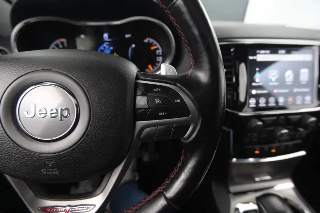 Jeep Grand Cherokee photo 34