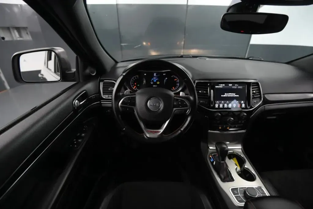 Jeep Grand Cherokee photo 26