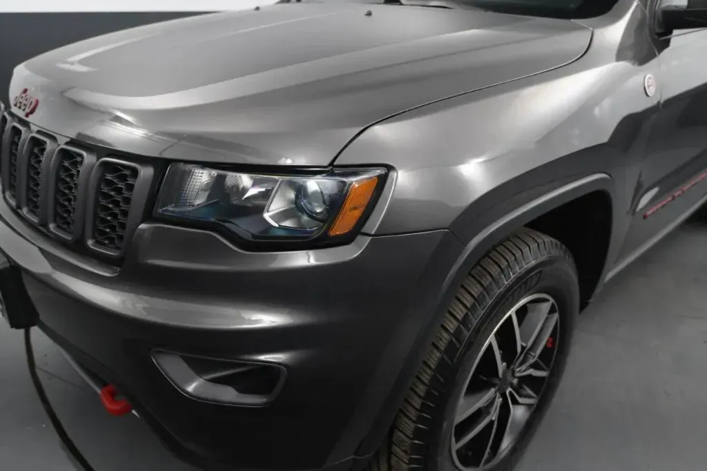 Jeep Grand Cherokee photo 10