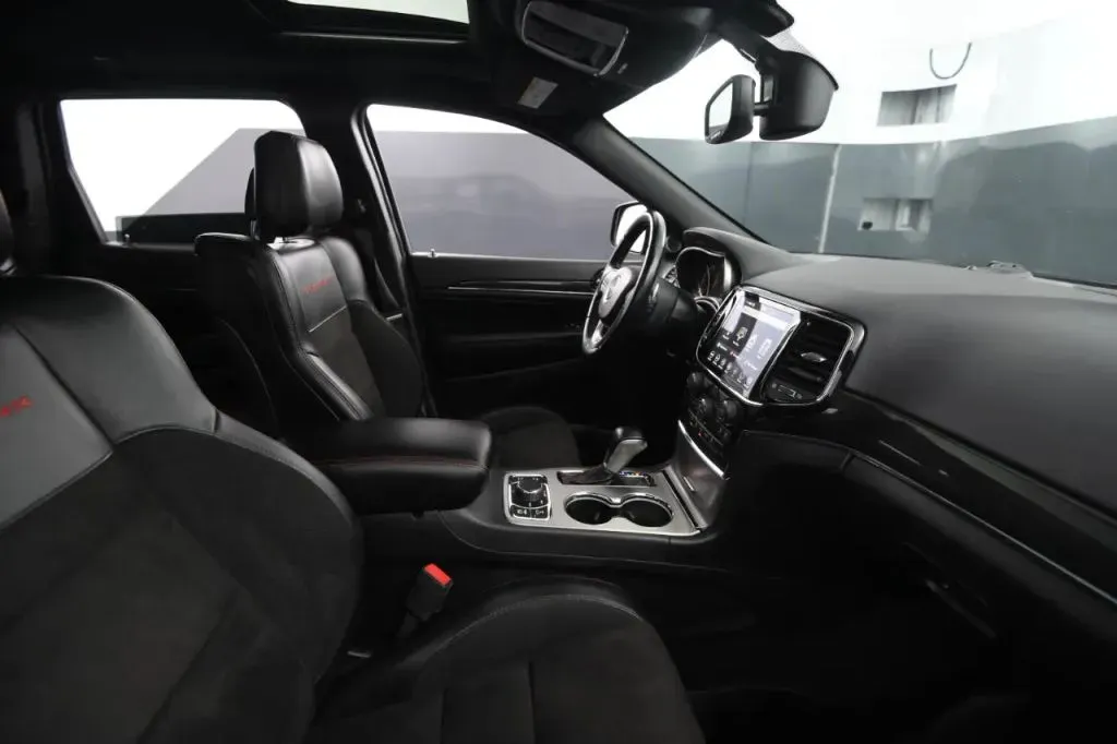 Jeep Grand Cherokee photo 47