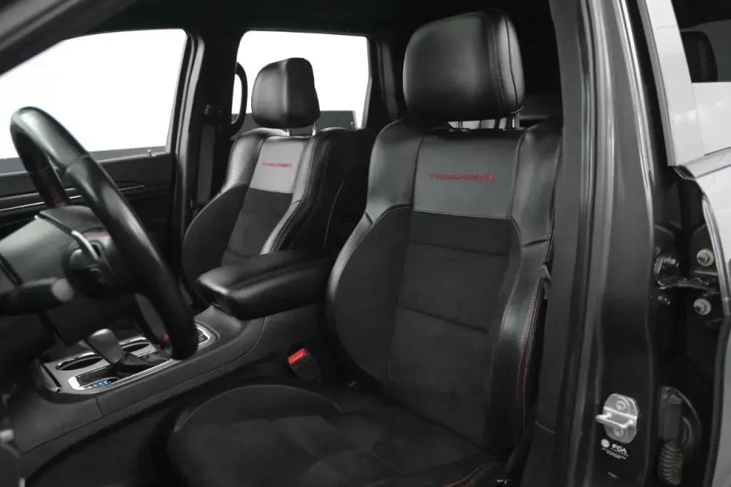 Jeep Grand Cherokee photo 39